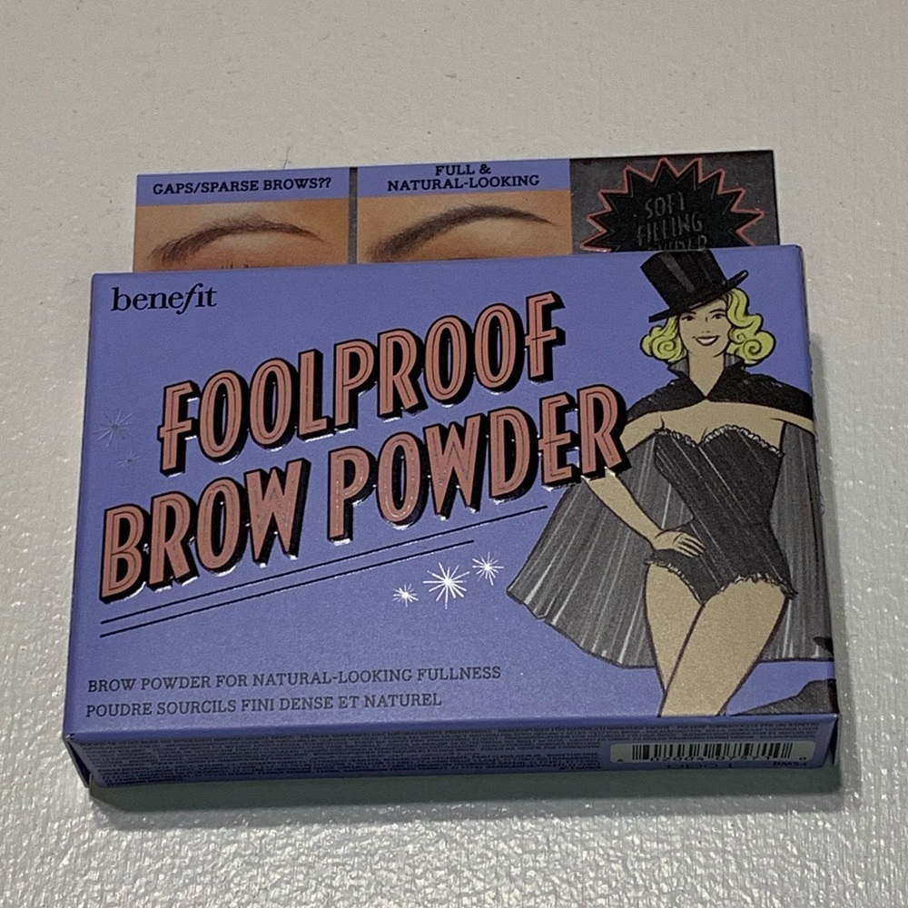 Benefit foolproof brow powder in shade 5